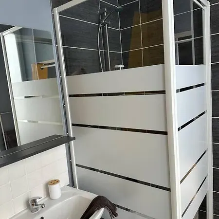 Apartment Yellow *